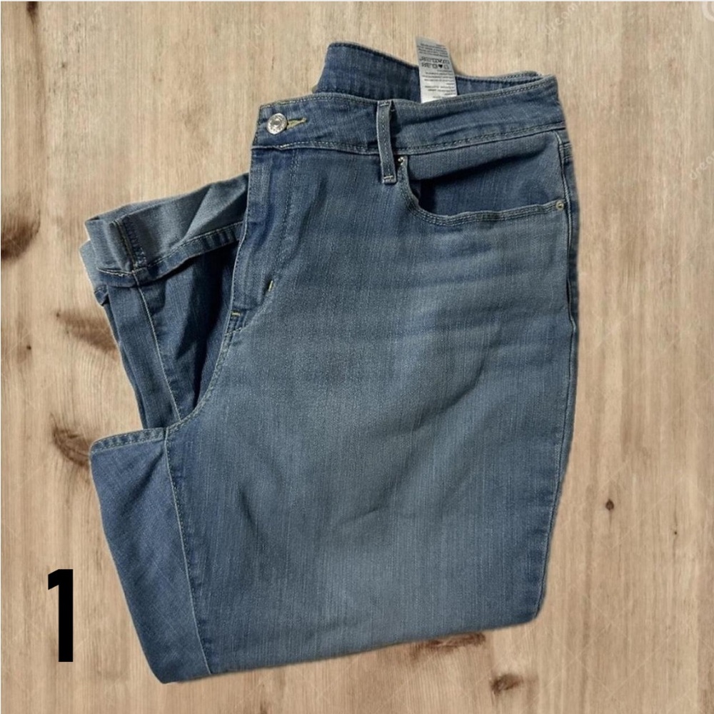 Signature by Levi Strauss Light Blue Mid Rise Stretch Jeans Size 18W #1